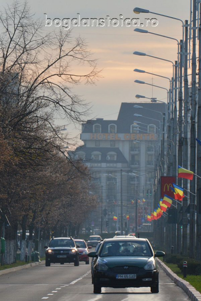 De ce nu ne purtăm ca americanii de ziua naţională?